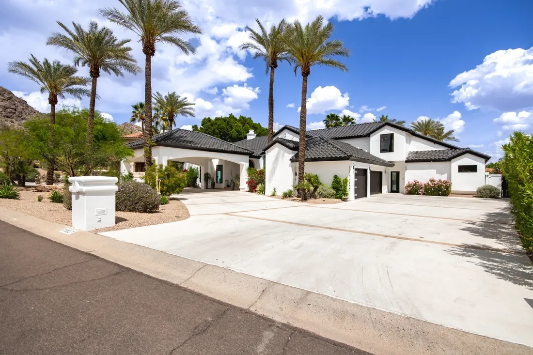 $2,299,000 11827 S Montezuma Ct