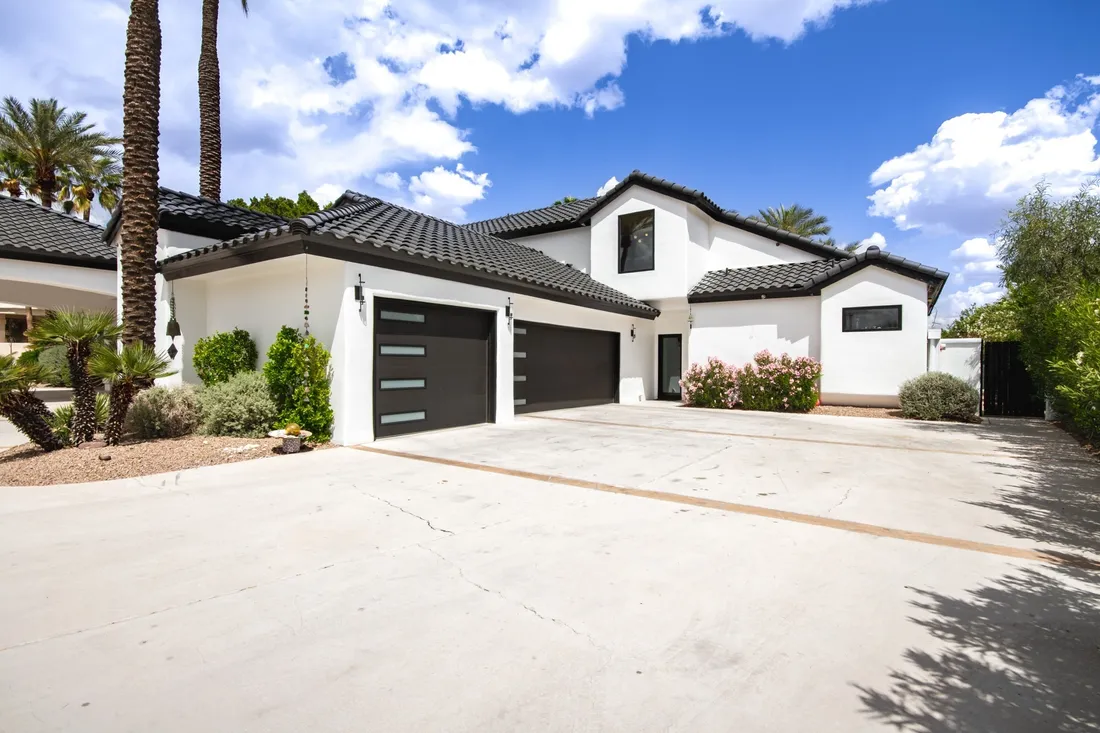 $2,299,000 11827 S Montezuma Ct