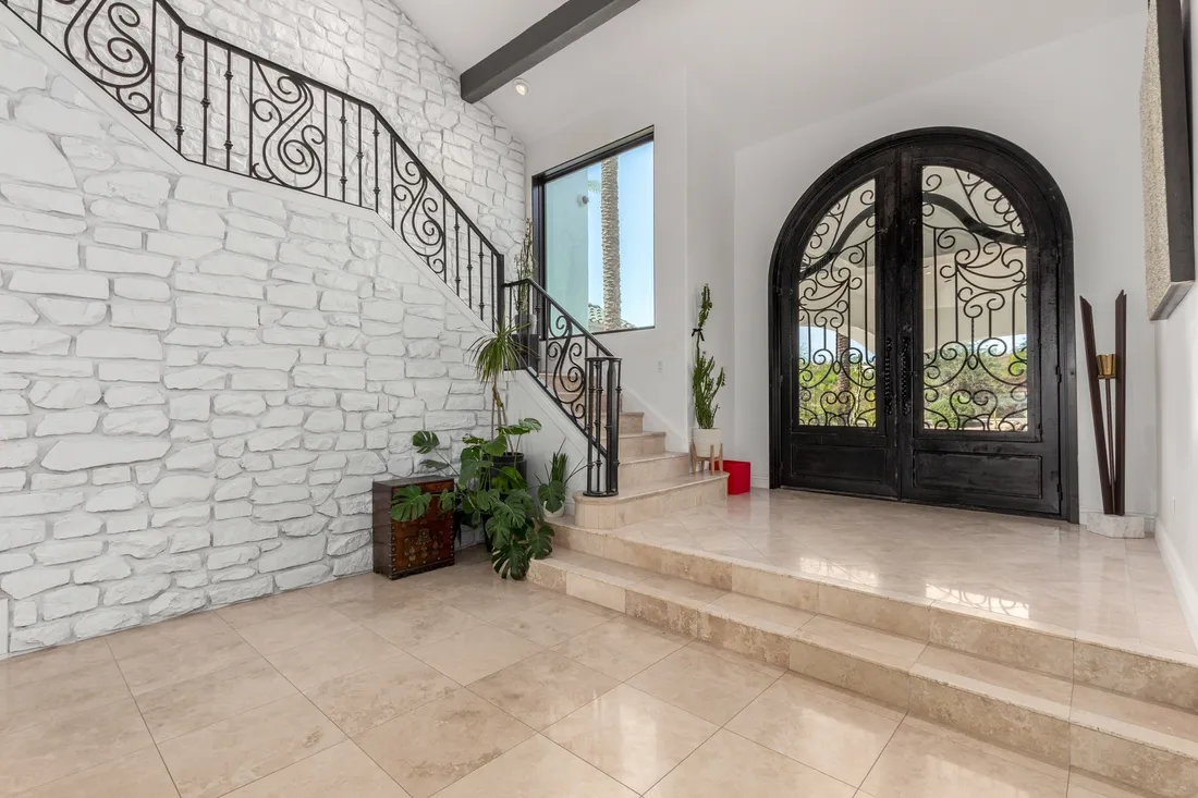 $2,299,000 11827 S Montezuma Ct