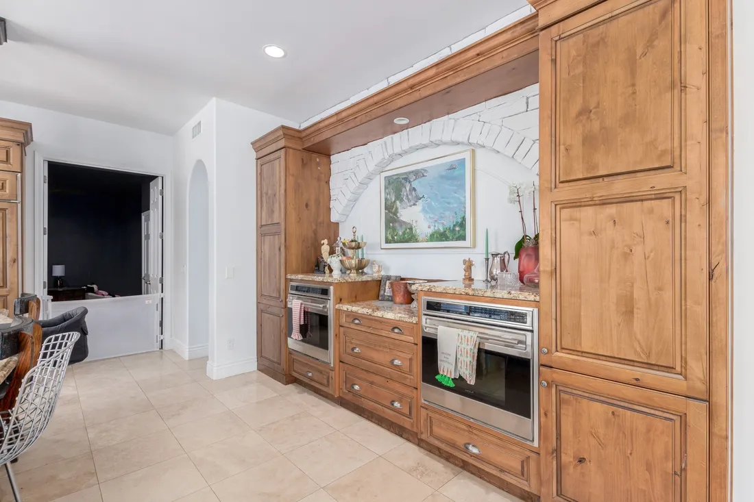 $2,299,000 11827 S Montezuma Ct