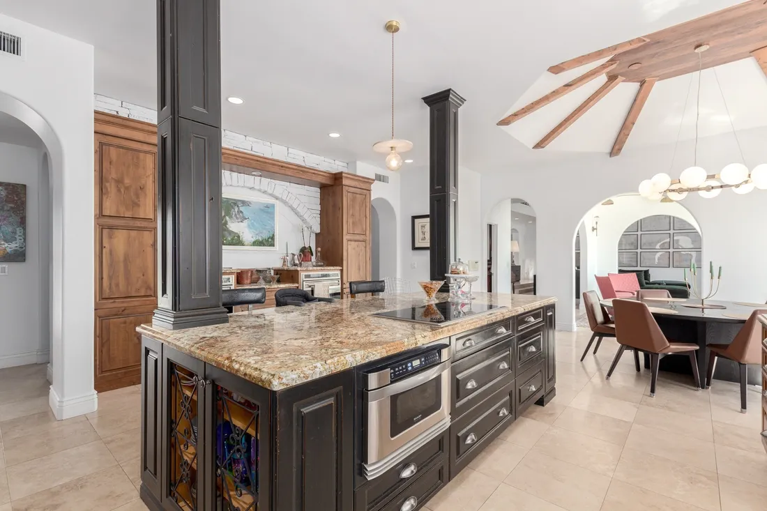 $2,299,000 11827 S Montezuma Ct