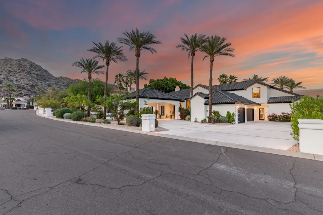 $2,299,000 11827 S Montezuma Ct