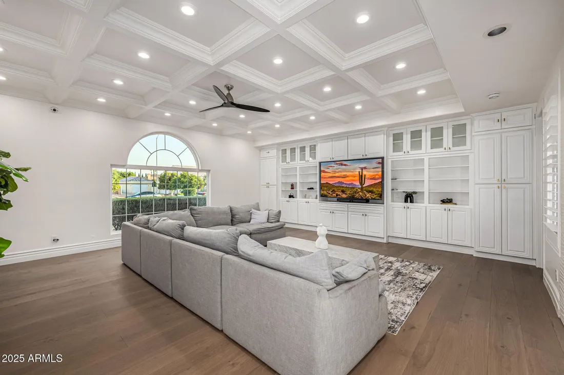 $3,500,000 Residential Mesa