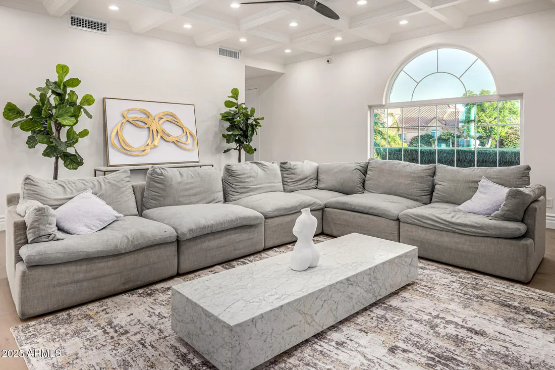 $3,500,000 Residential Mesa
