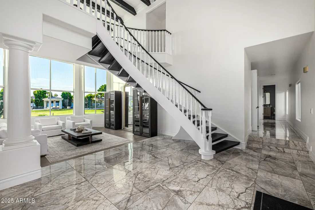 $3,500,000 Residential Mesa