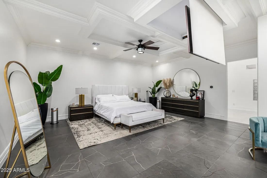 $3,500,000 Residential Mesa