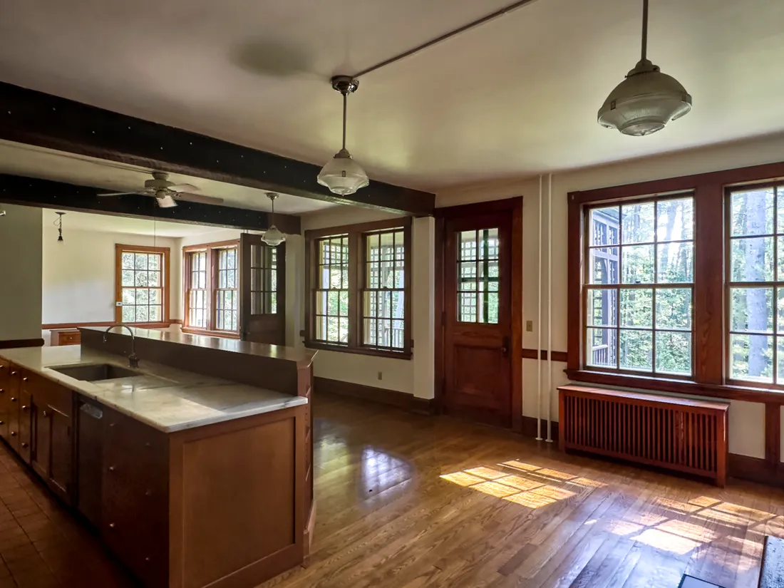 $4,995,000 Lenox Legacy: Natural Beauty, Architectural Significance, Enduring Charm.