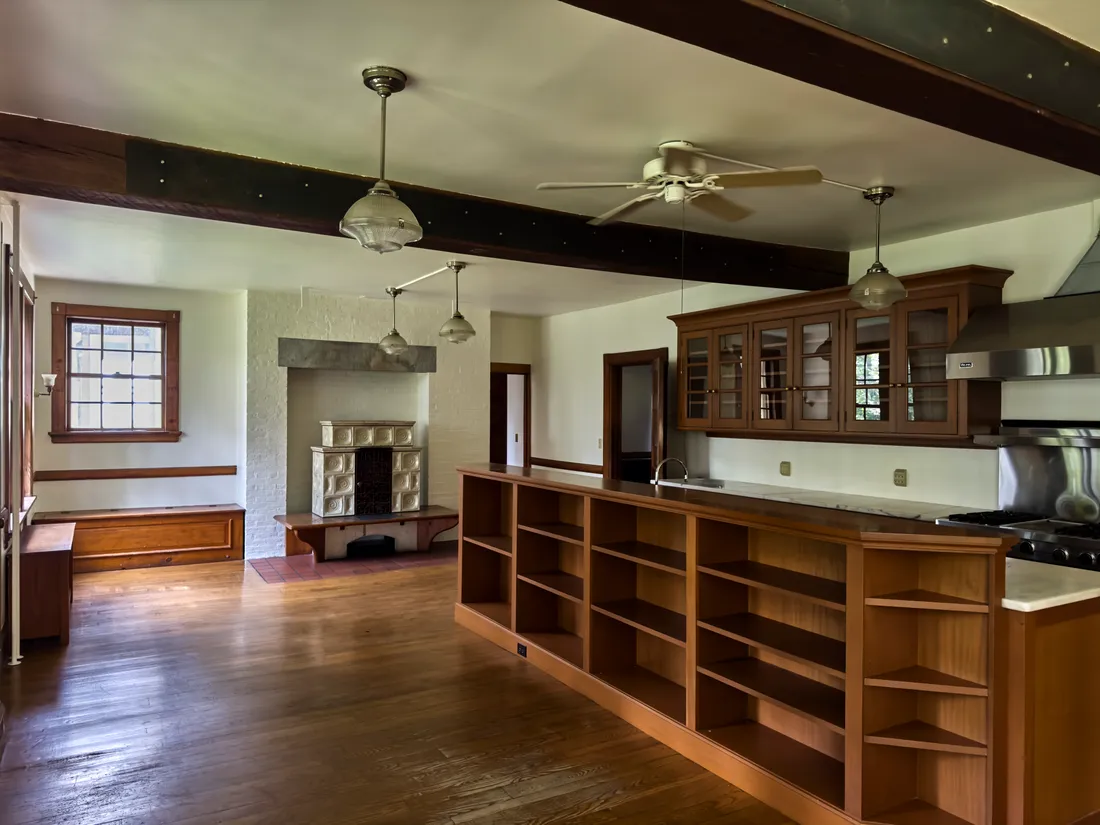 $4,995,000 Lenox Legacy: Natural Beauty, Architectural Significance, Enduring Charm.