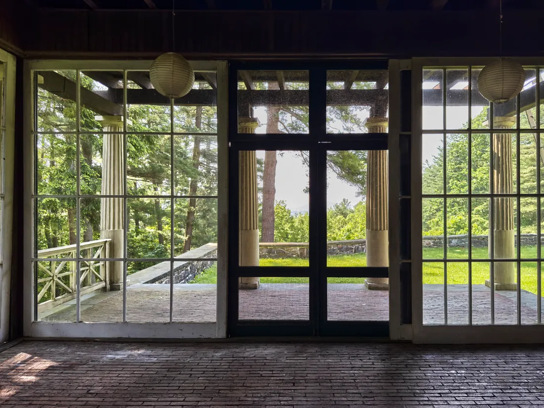 $4,995,000 Lenox Legacy: Natural Beauty, Architectural Significance, Enduring Charm.