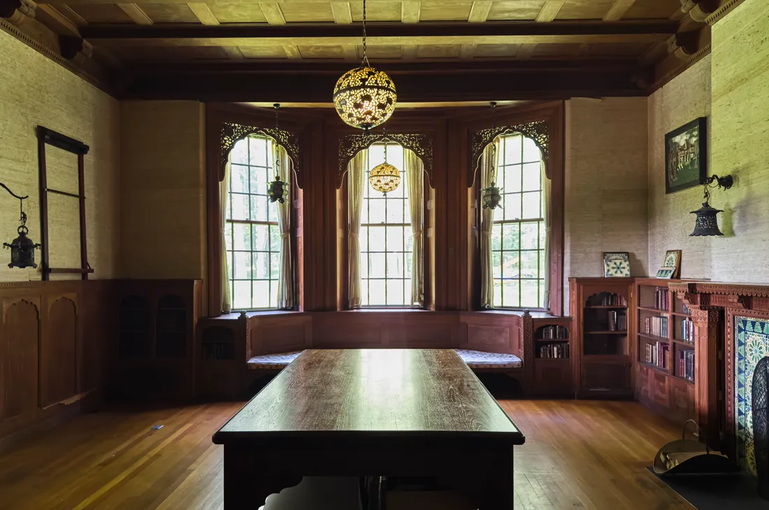 $4,995,000 Lenox Legacy: Natural Beauty, Architectural Significance, Enduring Charm.